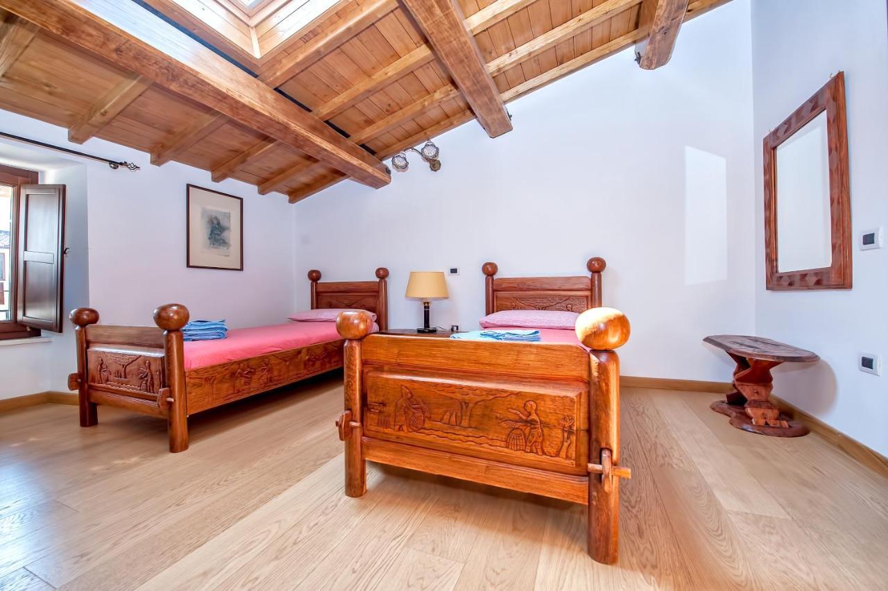 B&B Bone Novelle Dimora Storica Palazzo Zuzi L'Aquila Luaran gambar