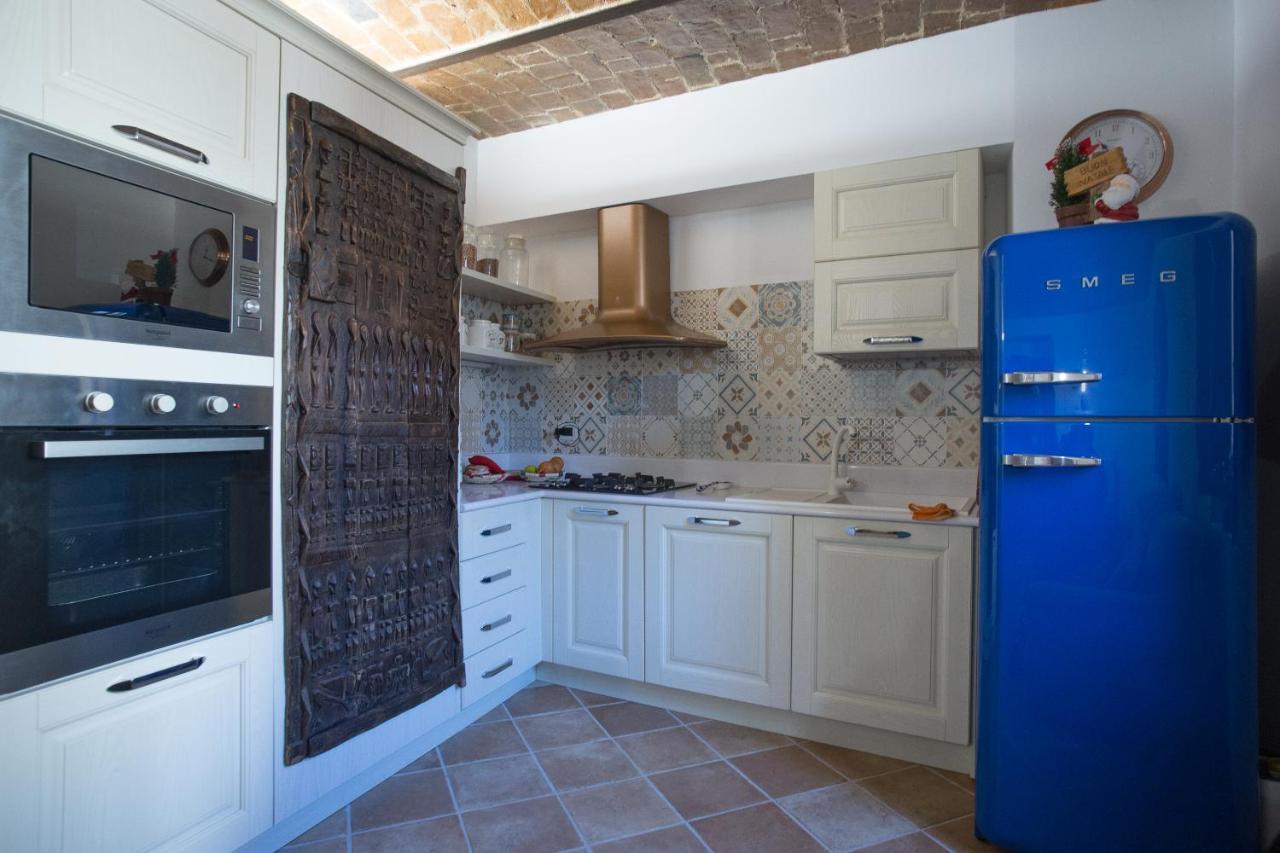 B&B Bone Novelle Dimora Storica Palazzo Zuzi L'Aquila Luaran gambar