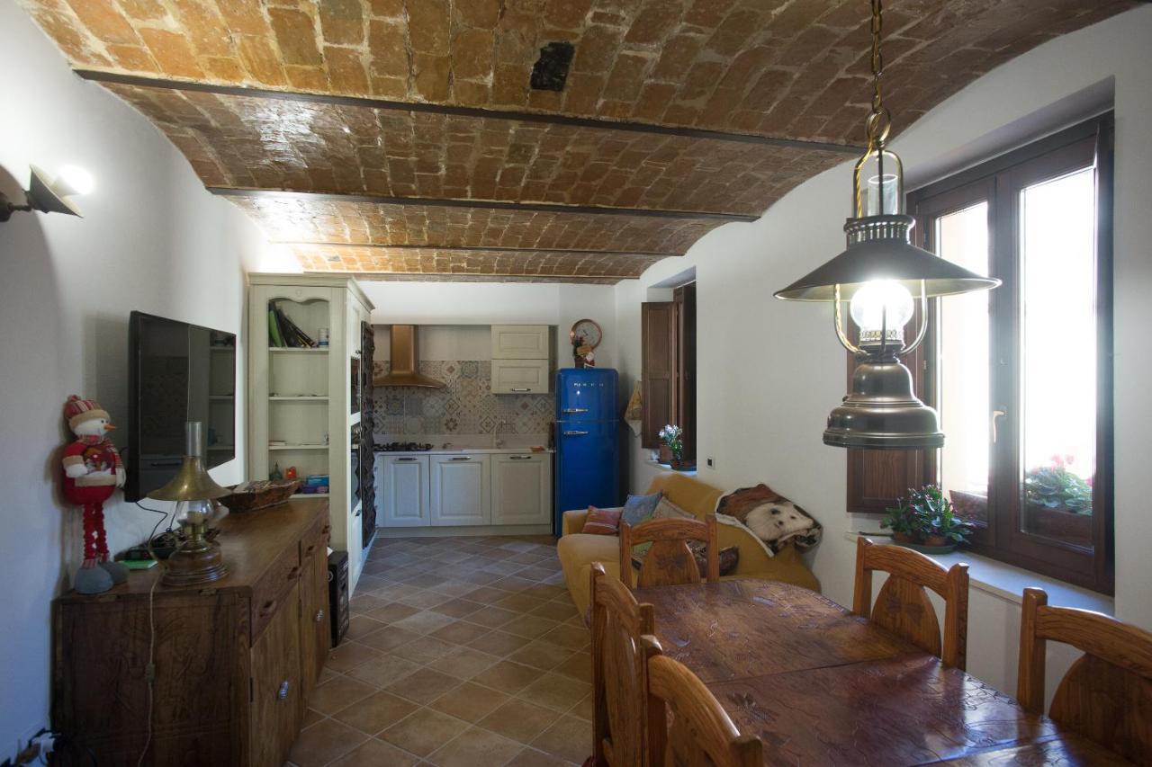 B&B Bone Novelle Dimora Storica Palazzo Zuzi L'Aquila Luaran gambar